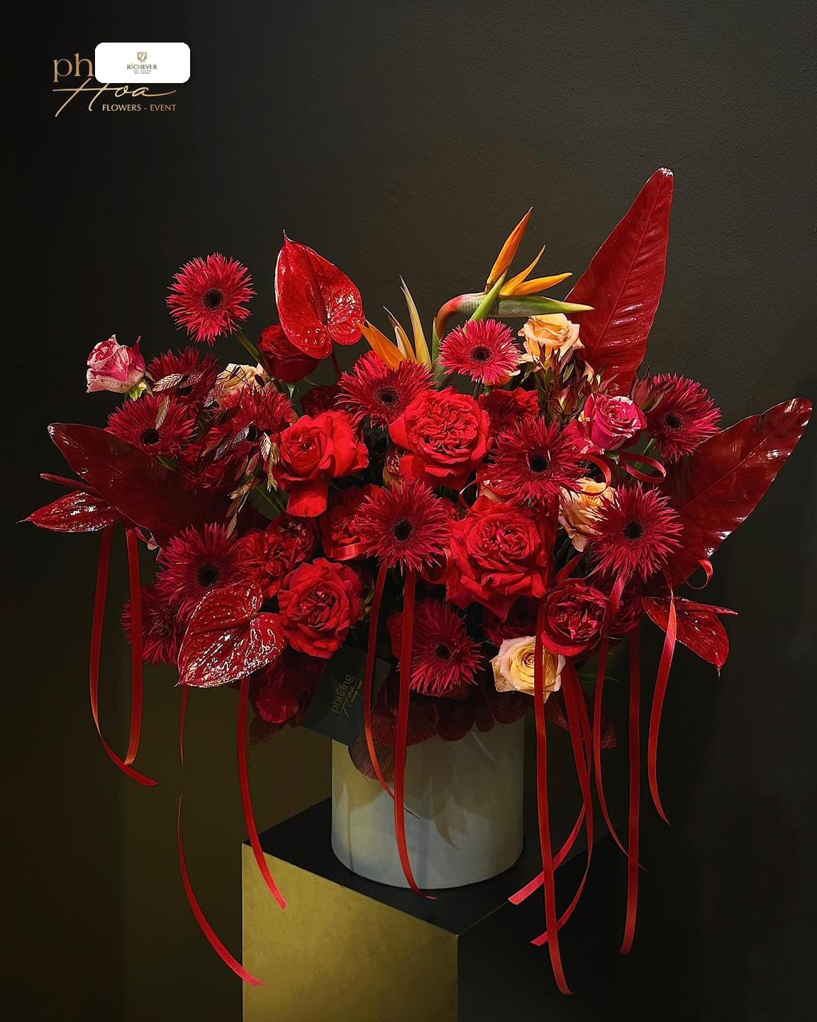 Dịch vụ thiết kế hoa theo yêu cầu